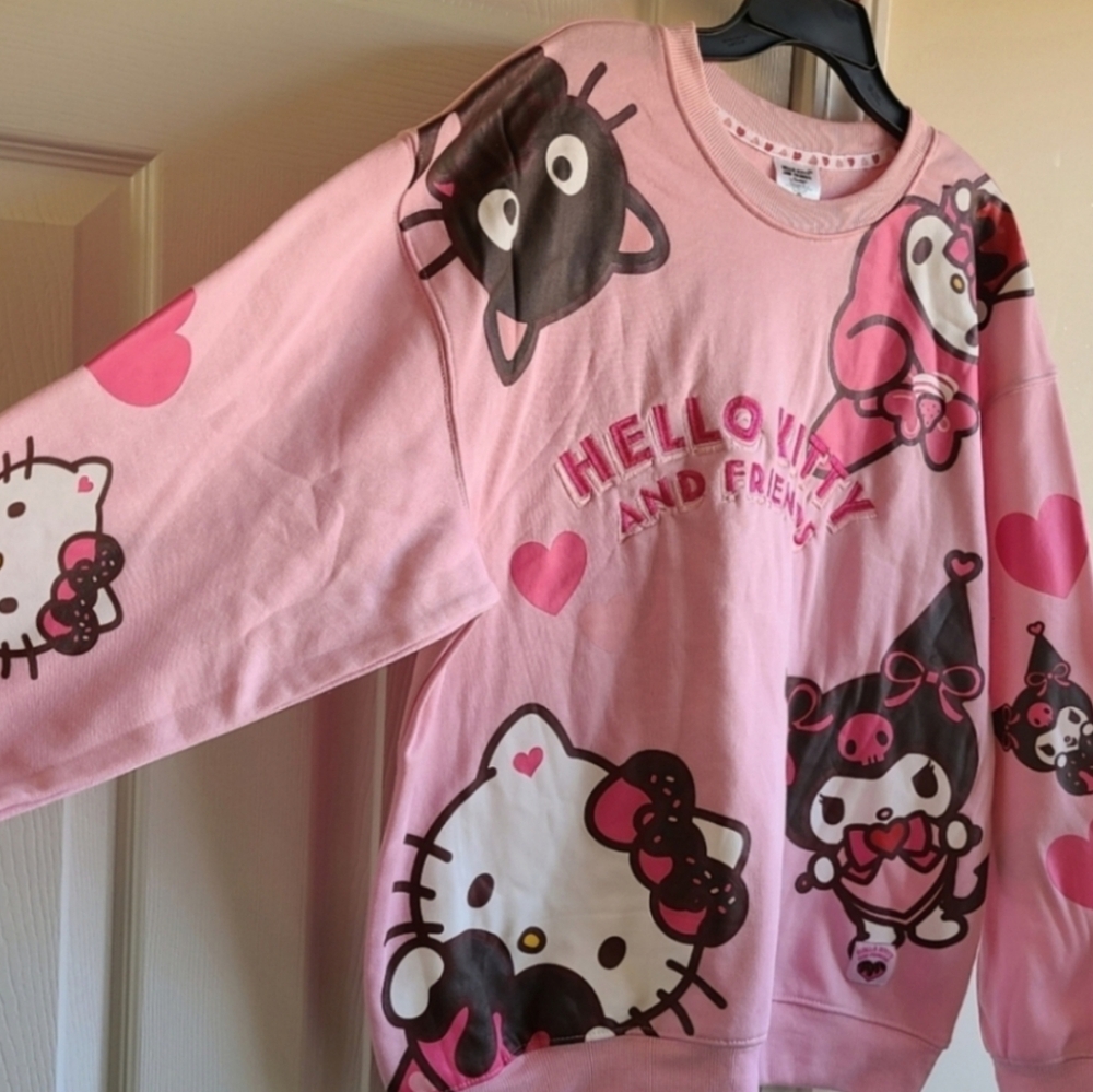 Hello Kitty Sweatshirt 💕 - Picture 3 of 5